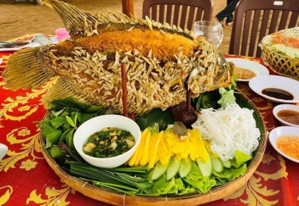 🍽️ Thực Đơn Đặc Sắc – Đậm Vị Miền Tây 