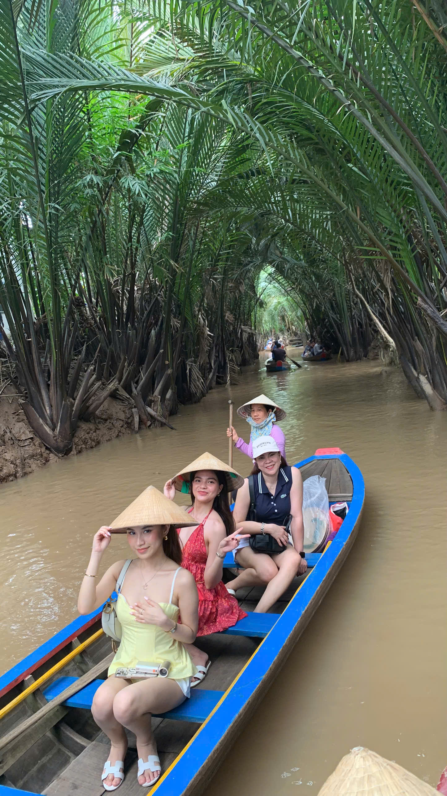 Du Lịch Cồn Phụng